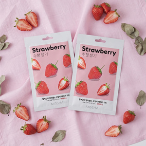 Missha Airy Fit Sheet Mask Strawberry — зволожуюча маска-серветка з полуницею, 19 г