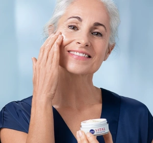 NIVEA VITAL УВЛАЖНЯЮЩИЙ КРЕМ ПРОТИВ МОРЩИН НА ДЕНЬ ДЛЯ ЗРЕЛОЙ КОЖИ 50МЛ