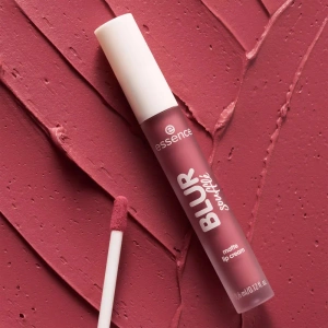 Essence Blur Soufflé матовая помада для губ 05 Crush Hour 3,6 мл
