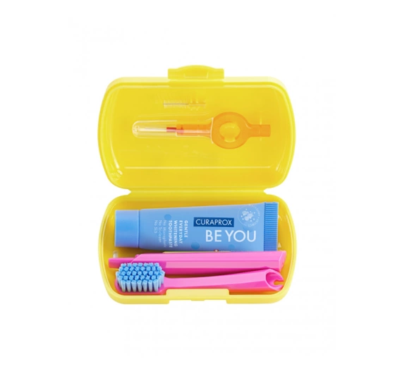 CURAPROX YELLOW TRAVEL SET ЗУБНА ЩІТКА + ЗУБНА ПАСТА 10МЛ + 2 МІЖЗУБНІ ЩІТКИ