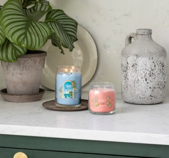 Натисніть на картинку, щоб її збільшити Yankee Candle Signature Hello, Italy! ароматична свічка Azure Sky 567г