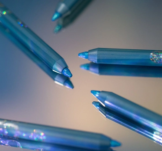 Bell x Red Lipstick Monster Multichrome Eye Pencil олівець для очей 01 Arctic 1,28 г