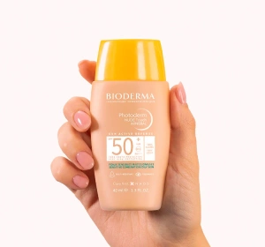 Bioderma Photoderm Nude Touch Mineral минеральное тональное средство SPF50+ с эффектом Very Light 40 мл