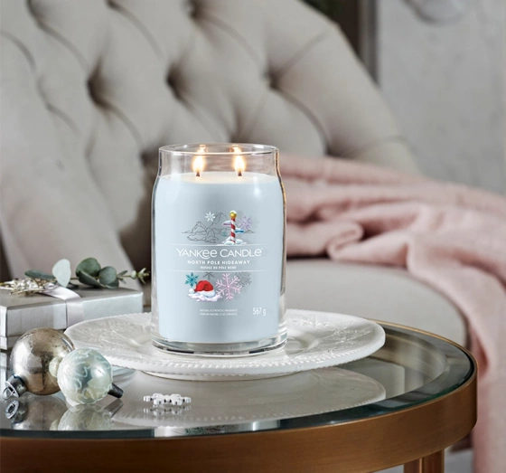 Натисніть на картинку, щоб її збільшити Yankee Candle Signature ароматична свічка North Pole Hideaway 567г