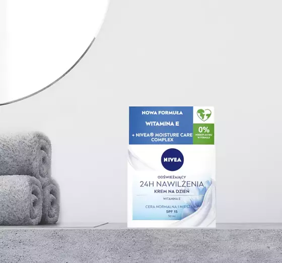 NIVEA 24H MOISTURIZING ОСВІЖАЮЧИЙ КРЕМ НА ДЕНЬ SPF15 50МЛ