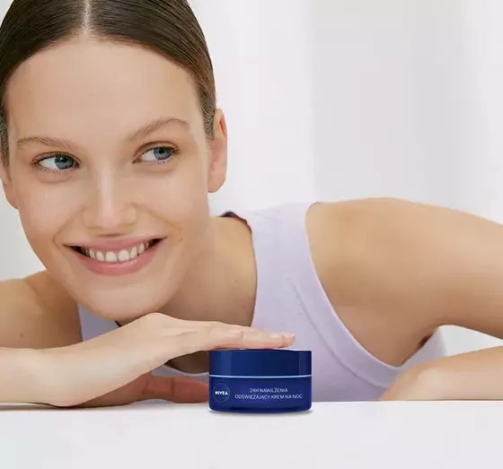 NIVEA ЗВОЛОЖУВАЛЬНИЙ КРЕМ ДЛЯ ОБЛИЧЧЯ НА НІЧ 24H ЗВОЛОЖЕННЯ + ВІДНОВЛЕННЯ 50МЛ