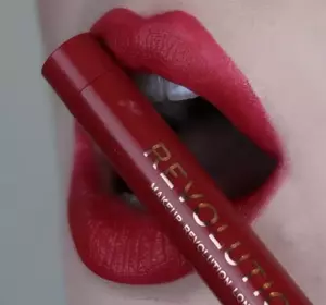 MAKEUP REVOLUTION VELVET KISS ПОМАДА-ОЛІВЕЦЬ RUBY 1,2Г